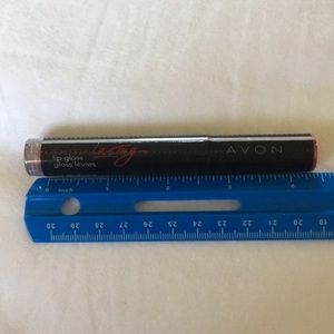 AVON Everlasting lip gloss, never gone mauve